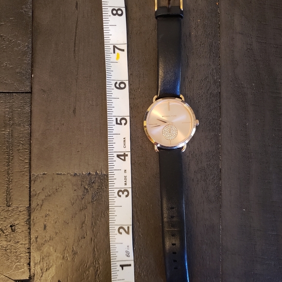 Michael Kors Rose Gold Watch - Picture 7 of 7